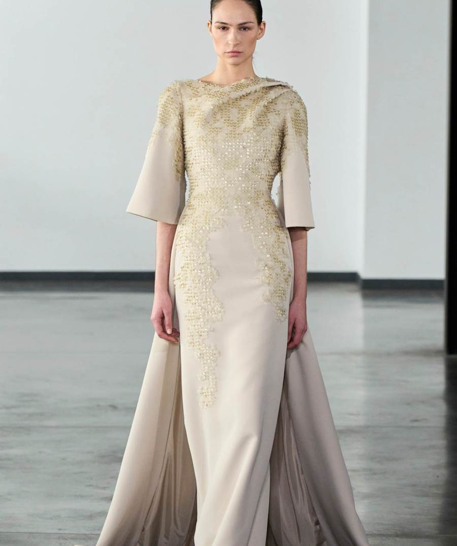 فساتين محتشمة لإطلالة عيد الفطر من دور الأزياء العالمية