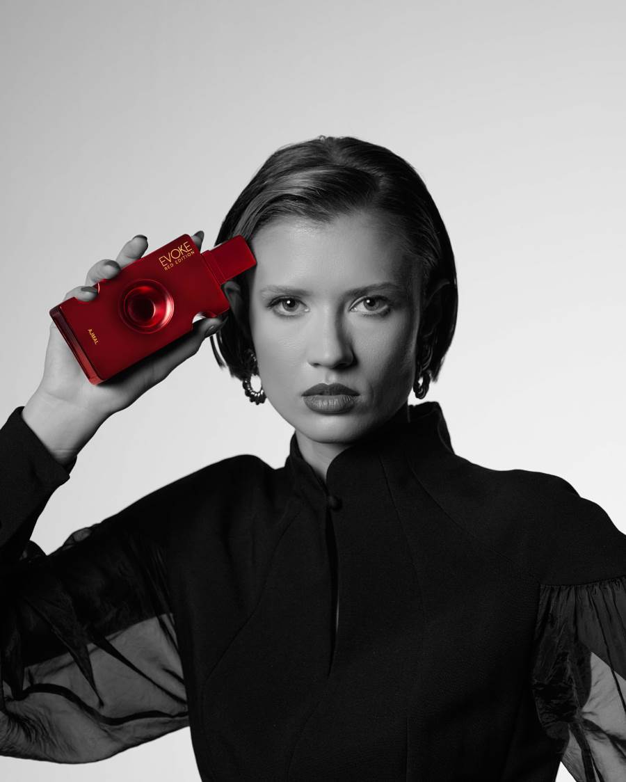 عطر EVOKE RED للنساء من علامة أجمل
