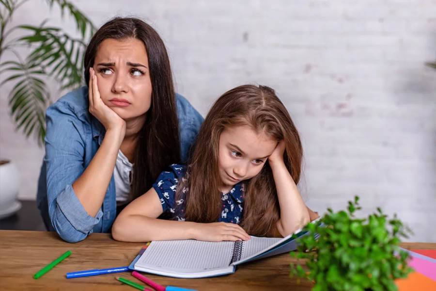 لماذا تزداد الضغوط مع بداية المدرسة؟ وكيفية إدارتها