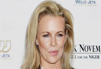 زوج كيم باسنجر السابق يتهمها بالجنون