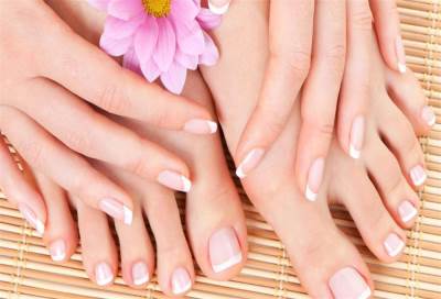 مسابقة اجمل اظافر قدم , للفتيات حتى جيل 20 عاما !