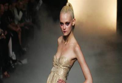 عارضات الأزياء يزدادن نحولا.. فمن المسؤول؟