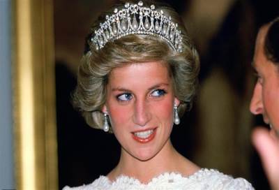 في الذكرى العاشرة لرحيل ديانا .. حافظ أسرار العائلة المالكة يكشف «هكذا تعاملنا مع خبر وفاة ديانا وترتيبات جنازتها»
