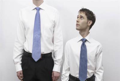 قصر القامة وهرمون النمو .. الأسباب والعلاج الهرموني