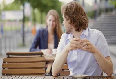 الحب من أول نظرة .. حقيقة أم وهم وهل «العين» هي السبب فيه؟