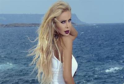 رولا سعد ترتدي فستان زفاف في أحد البرامج بـ 15 مليون دولار