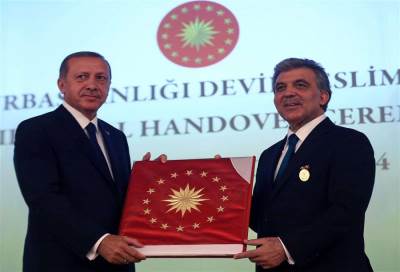 غول ينضم إلى أردوغان ويؤيد رفع الحظر على الحجاب في الجامعات التركية