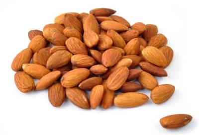 اللوز ونبتة الكتان لعلاج الكوليسترول