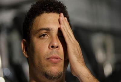 رونالدو يخسر خطيبته بسبب فضيحه جنسية مع رجال متشبهين بالنساء