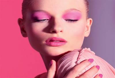 درجات براقة لماكياج ربيع وصيف 2012