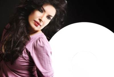 عبير صبري تصرح " خلع الحجاب رزقني بأعمال فنية وأرفض الإباحية