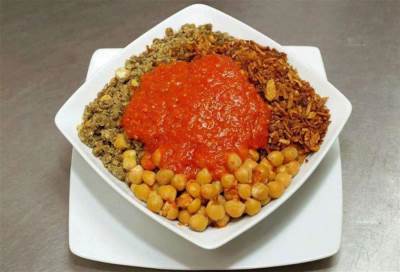 الكشري المصري .. وجبة شعبية ذات قيمة غذائية