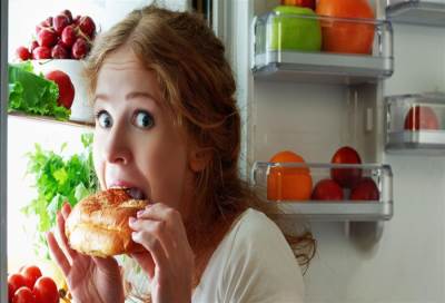 تناول الطعام بسرعة يرفع معدلات البدانة ثلاث مرات 