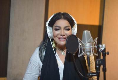 ليلى غفران لبرنامج البيت بيتك " ابنتي أدت العمرة قبل شهرين وإصبعها نطق بالشهادة "