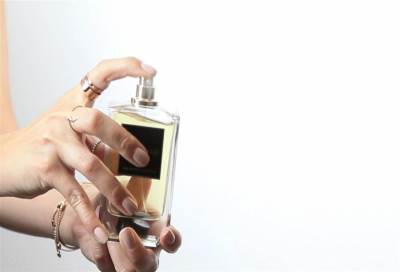 لكل امرأة عطرها  .. فكيف تختارين عطرك ؟