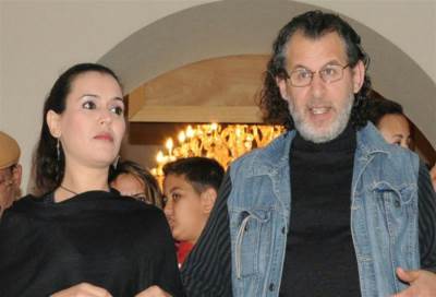 مخرج مغربي يدافع عن "المحجبة الزانية".. ويؤكد أنه ينقل واقعا