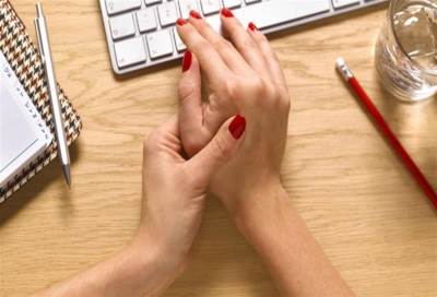 سيدتي اليك أعراض مرضية .. عليك عدم إهمالها