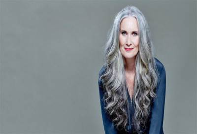 اكتشاف المادة المسؤولة عن تغير لون الشعر إلى البياض