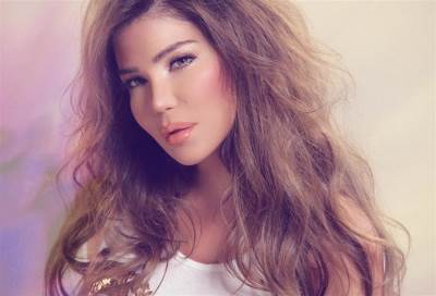 مي حريري تعلن " نجوى كرم تحاربني.. وسأحارب من أجل طفلتي"