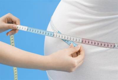 دراسة حديثة: الشراهة سبب البدانة وليس الجلوس وقلة التمارين