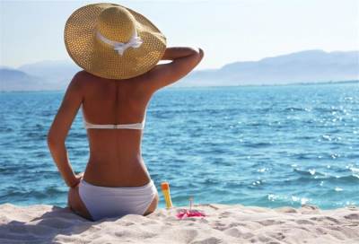 أشعة الشمس .. فوائدها وأضرارها علي البشرة 