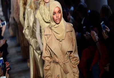 حكم بضرب عارضة أزياء مسلمة بالعصا بعد اعترافها بشرب الخمر 