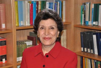 مهناز أفخمي الوزيرة الإيرانية السابقة "خلف كل سياسي إيراني امرأة"