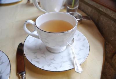 الشاي الأبيض .. يجدد حيوية الجسم ويمنع الهرم