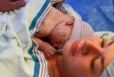 "Born Clear" طريقة جديدة للولادة الطبيعية