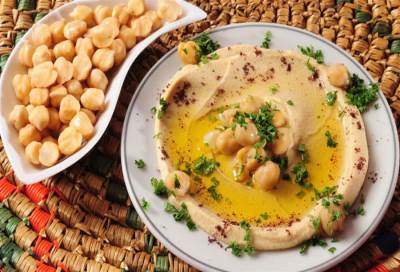 الحمص يغزو الولايات المتحدة .. لكن بنكهات غريبة