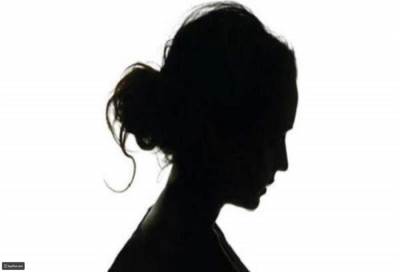 صحف عالمية: سيدة فرنسية تمزق حجاب "إماراتية"