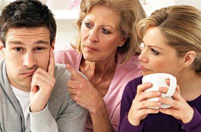  كيف يمكن التعامل مع الأم المتسلطة؟ 