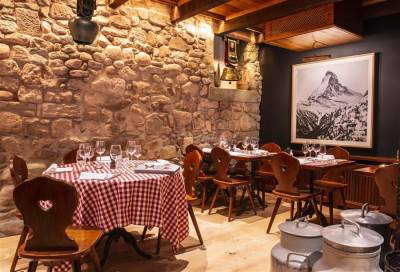 «blue» .. أول مطعم في مصر والعالم العربي دون «قائمة طعام»