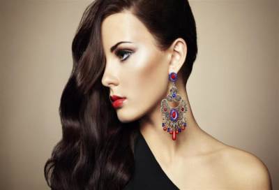 أحدث تصفيفات الشعر المثيرة في ربيع 2011