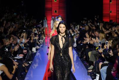 روح الشرق .. تجتاح أزياء المصممين العرب والأجانب