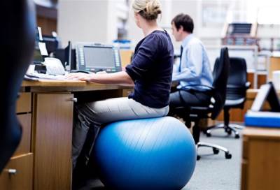 تمارين رياضية للمصابات بالإجهاد الإلكتروني بسبب استخدام الكومبيوترات والهواتف الجوالة