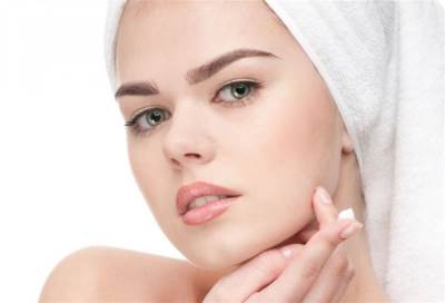 دليلك نحو بشرة أكثر شبابا .. وخالية من علامات الشيب !!