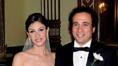 أخيراً .. السياسي المصري عمرو حمزاوي يعترف بحبه للفنانة بسمة أمام الملايين