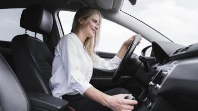 نصائح لسلامة المرأة التي تقود السيارة بمفردها
