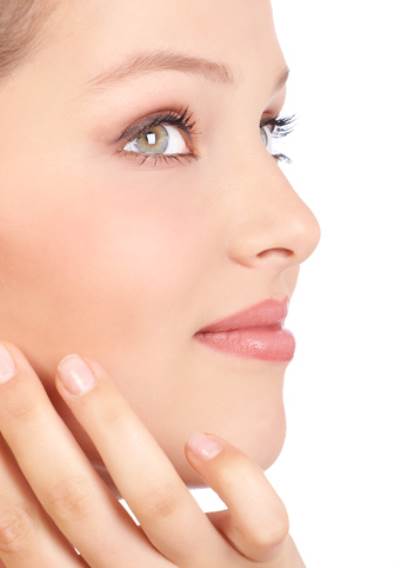 وصفات تخفف من اتساع المسامات وتعيد للبشرة رونقها