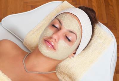 أفضل الماسكات الطبيعية للبشرة الجافة