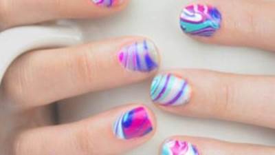 إليك الطرق الأكثر جاذبية لوضع طلاء الأظافر