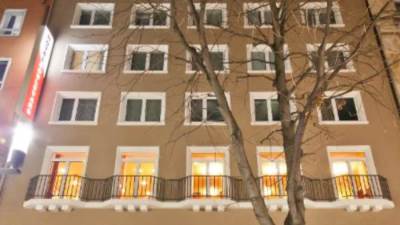 احجز غرفة فندق بمدينة شتوجارت الألمانية والمواصلات مجانا  