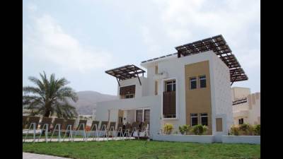 المنازل المنتجة للطاقة .. مساكن صغيرة تقدم حلولا بيئية واجتماعية كبيرة