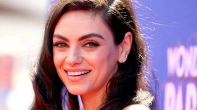 ميلا كونيس المرأة الأكثر إثارة في العالم