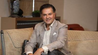 راغب علامة: "تاركين مشاكل الدنيا وشاغلين بالهم بثروتي"