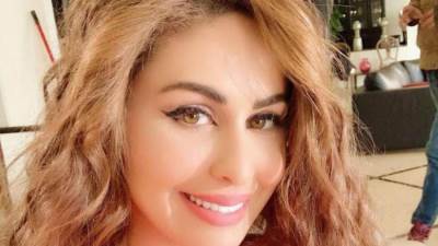  فارس أحلام يجمع مى سليم ودرة 