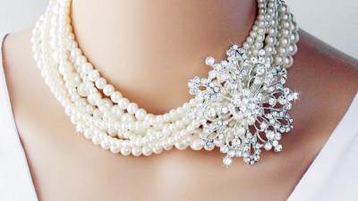 اللؤلؤ مع النحاس وحجر عين موسى للاحتفال بأعياد الميلاد المجيدة