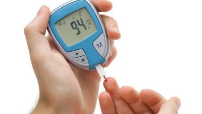 كيف يمكن لمريض السكر أن يتكيف مع مرضه وما الإجراءات التى يتبعها عند سفره؟