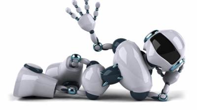 ثلاثة روبوتات يشكلون فرقة موسيقية لعزف الروك والميتل